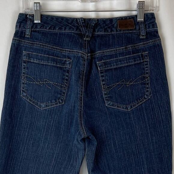 Tommy Hilfiger Medium Wash Mid Rise Baby Boot Leg Women's Jeans Size 8L - Picture 4 of 10